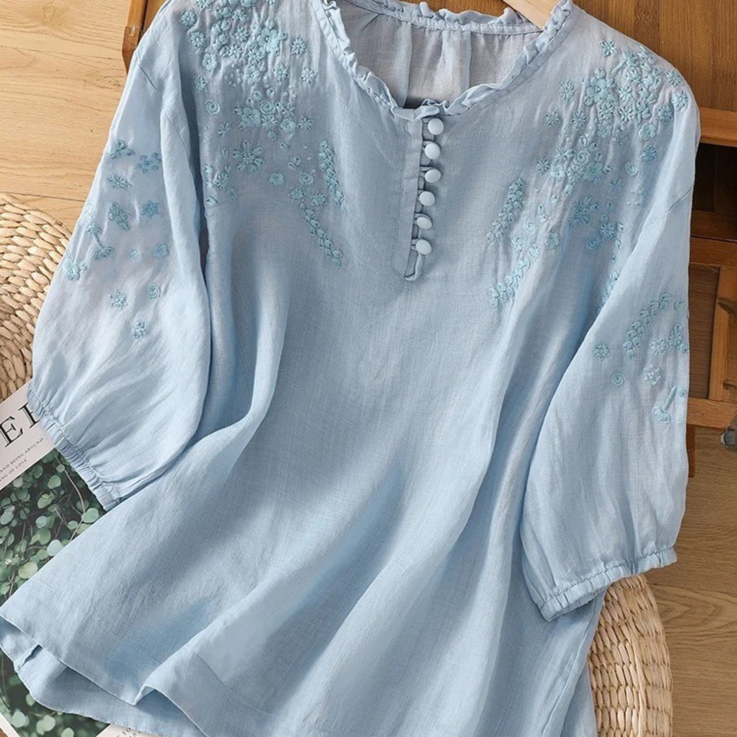 Kissina | Blusa de Algodão e Linho Bordada